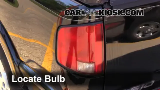 2002 Chevrolet S10 LS 4.3L V6 Crew Cab Pickup (4 Door) Lights Tail Light (replace bulb)